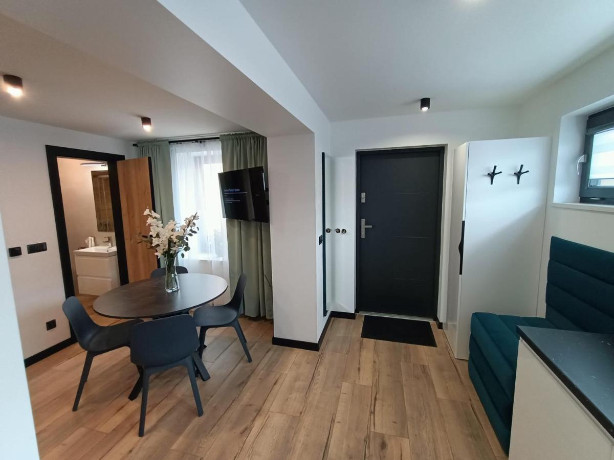 키엘체 Apartament Janowskiego Klimatyzacja, Air Conditioning, Ground Floor, Parking, Parter, Cisza I Spokoj, Quiet And Pleasant, Idealny Na Odpoczynek Perfect For Rest 아파트 외부 사진