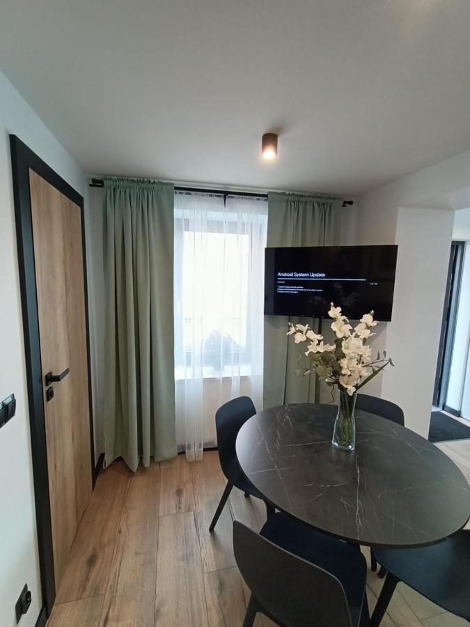 키엘체 Apartament Janowskiego Klimatyzacja, Air Conditioning, Ground Floor, Parking, Parter, Cisza I Spokoj, Quiet And Pleasant, Idealny Na Odpoczynek Perfect For Rest 아파트 외부 사진